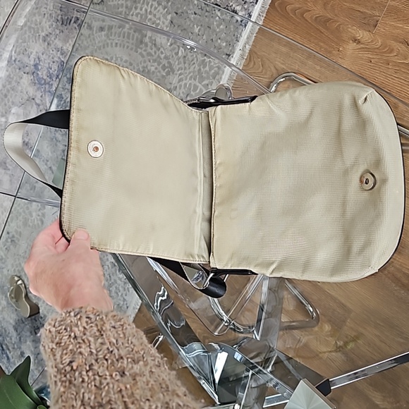 Diesel adjustable crossbody bag / shoulder bag. Beige. 8 in by 9 in - Picture 4 of 9